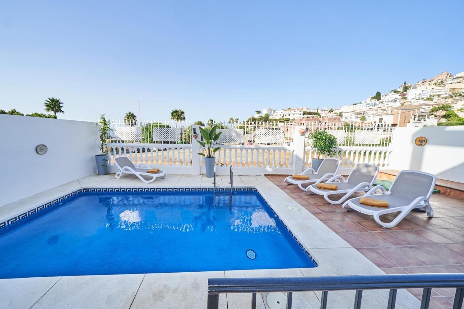 Villa Pura - Private Jacuzzi & Heated Pool 内尔哈 外观 照片