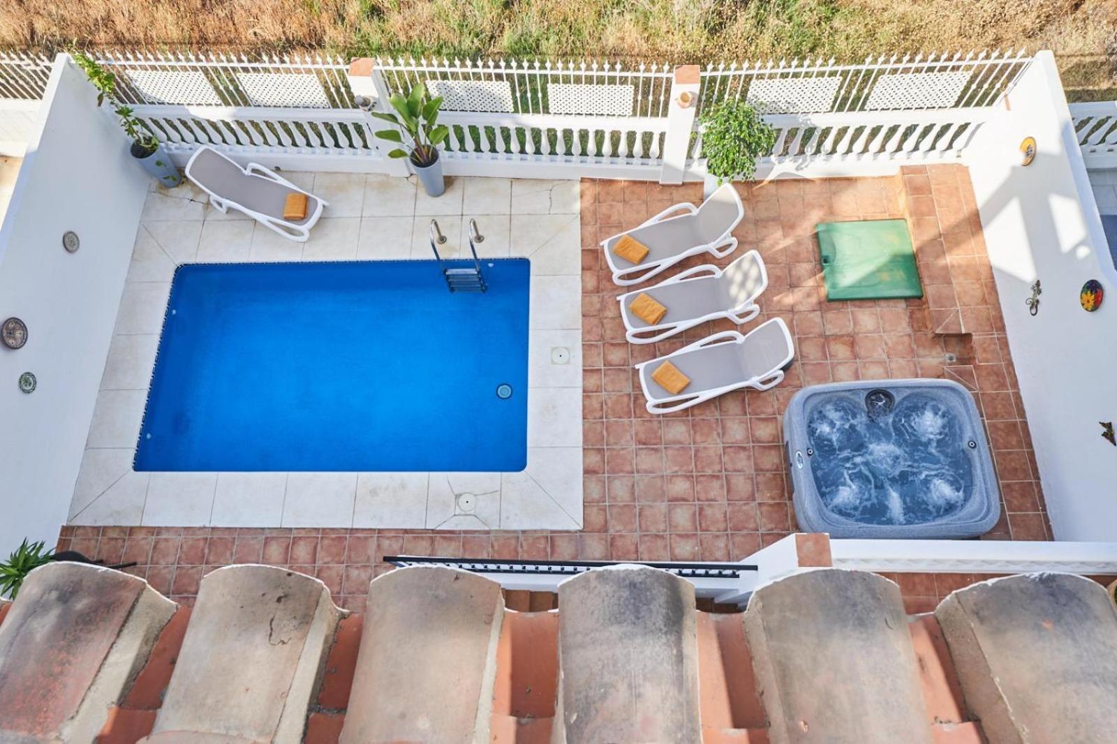 Villa Pura - Private Jacuzzi & Heated Pool 内尔哈 外观 照片