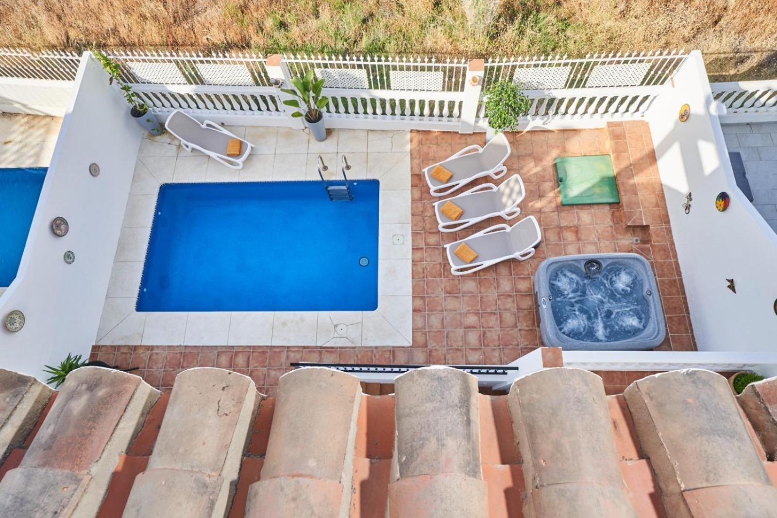 Villa Pura - Private Jacuzzi & Heated Pool 内尔哈 外观 照片