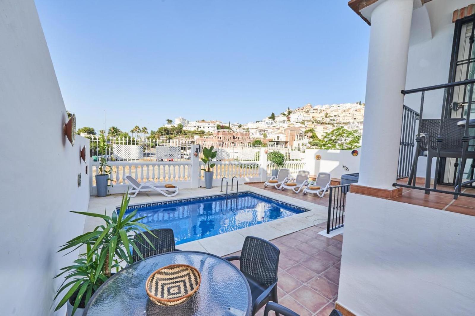 Villa Pura - Private Jacuzzi & Heated Pool 内尔哈 外观 照片