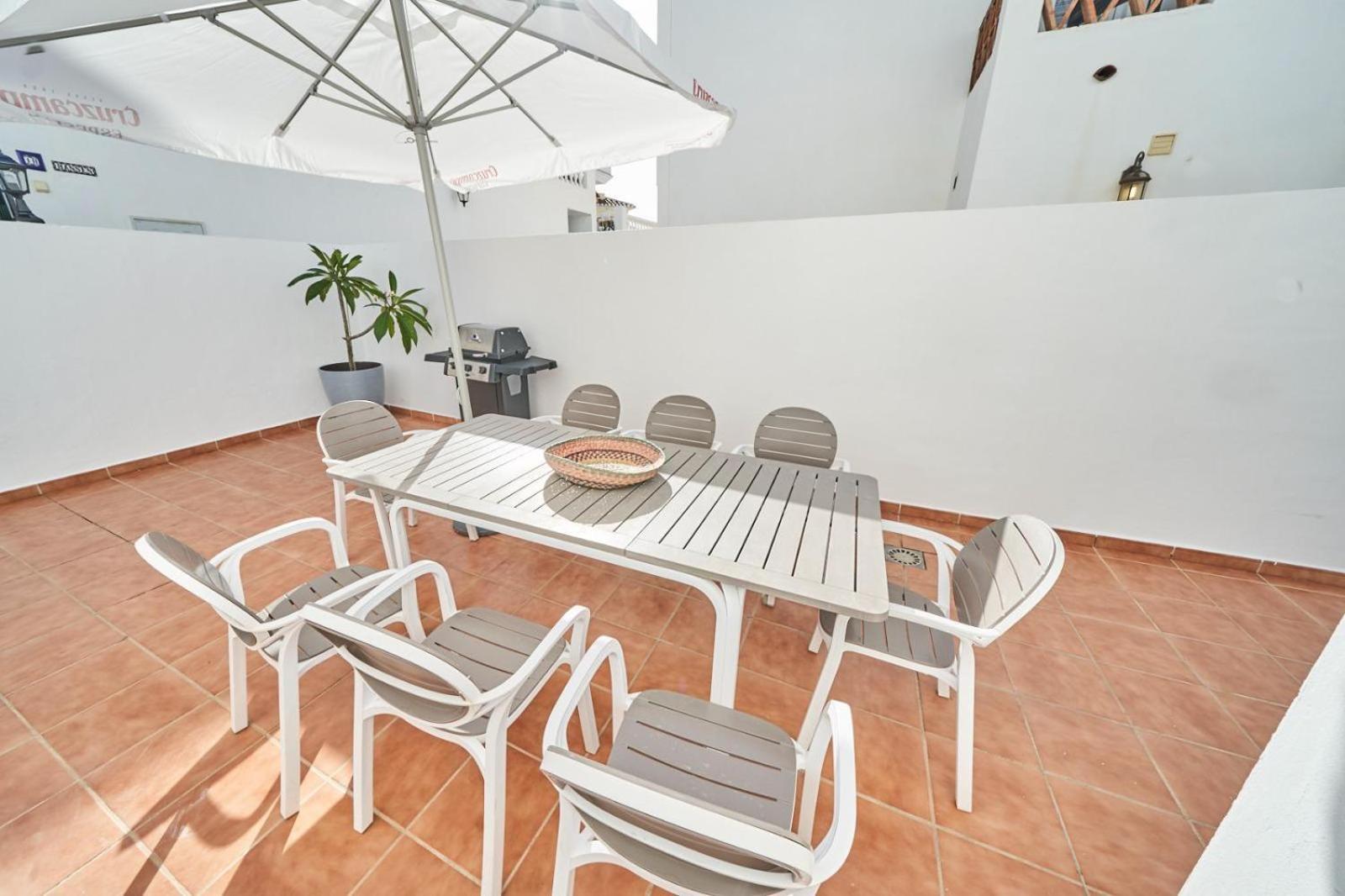 Villa Pura - Private Jacuzzi & Heated Pool 内尔哈 外观 照片