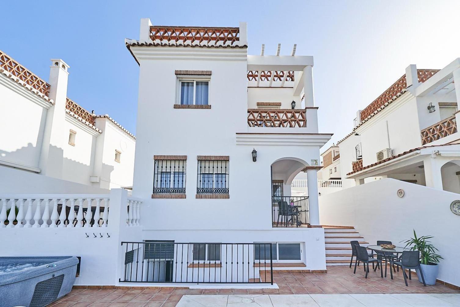 Villa Pura - Private Jacuzzi & Heated Pool 内尔哈 外观 照片